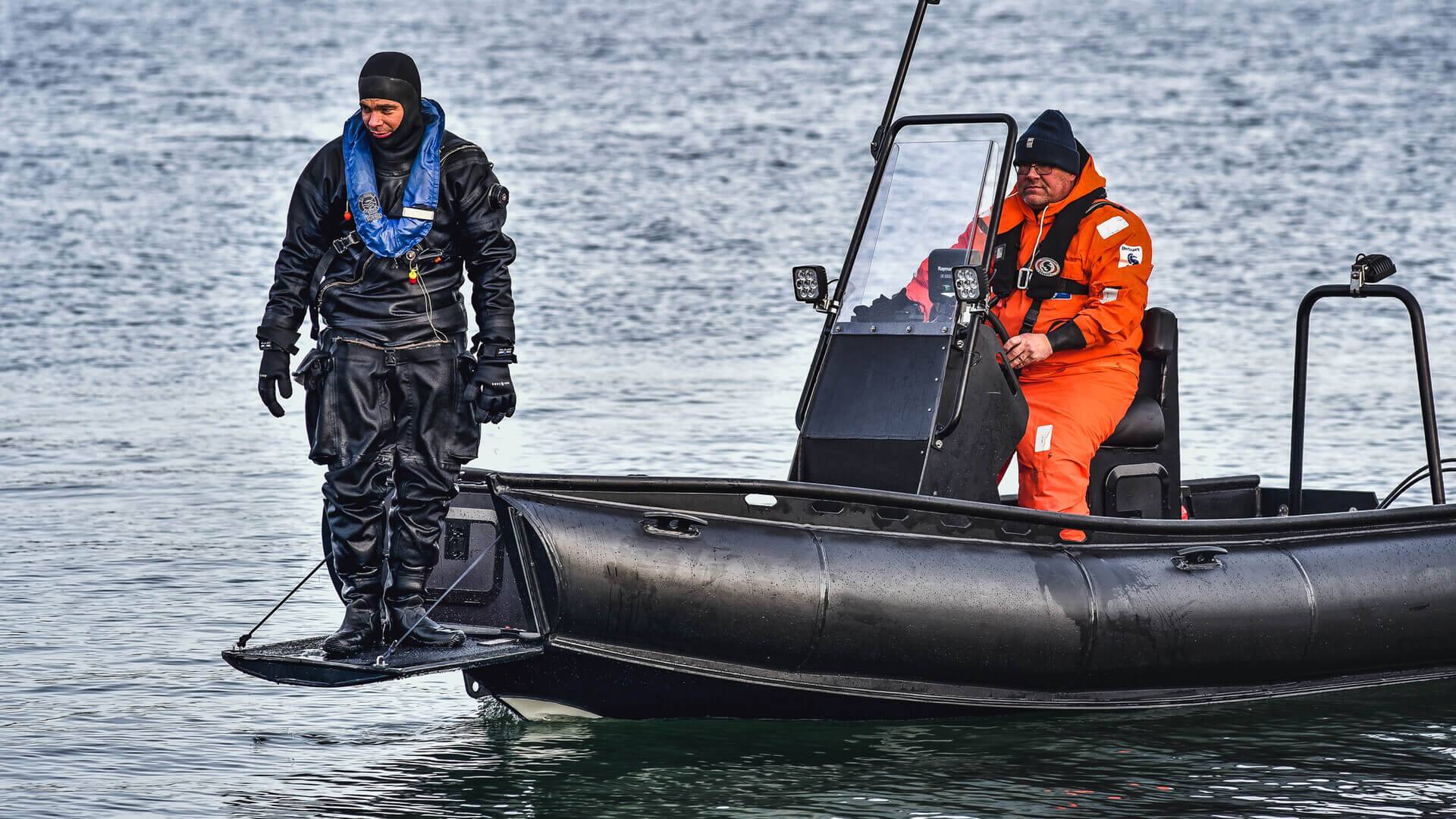 manonboatwithvest
